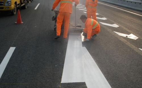 加查丙烯酸标线涂料